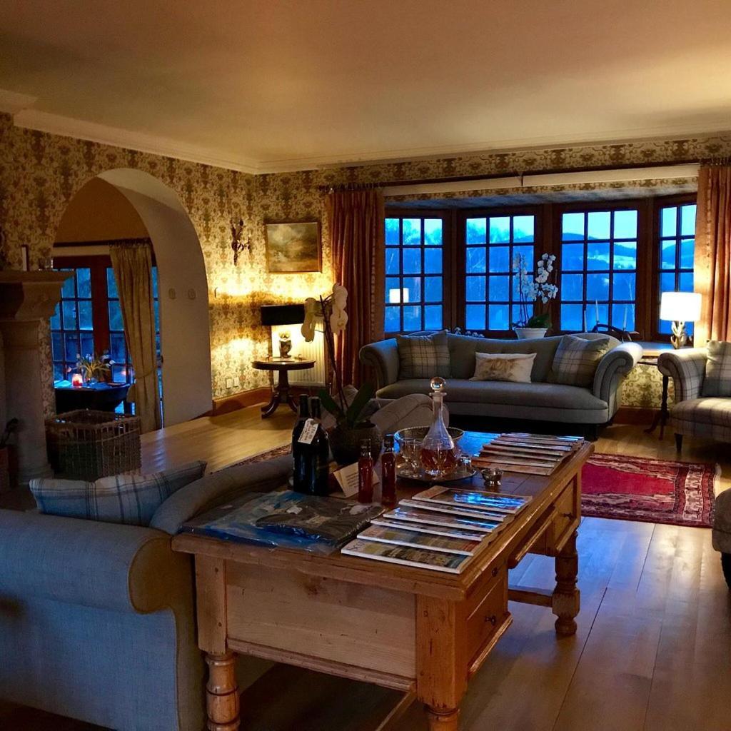Highland Bear Lodge & Luxury Bear Huts Дръмнадрочит Екстериор снимка