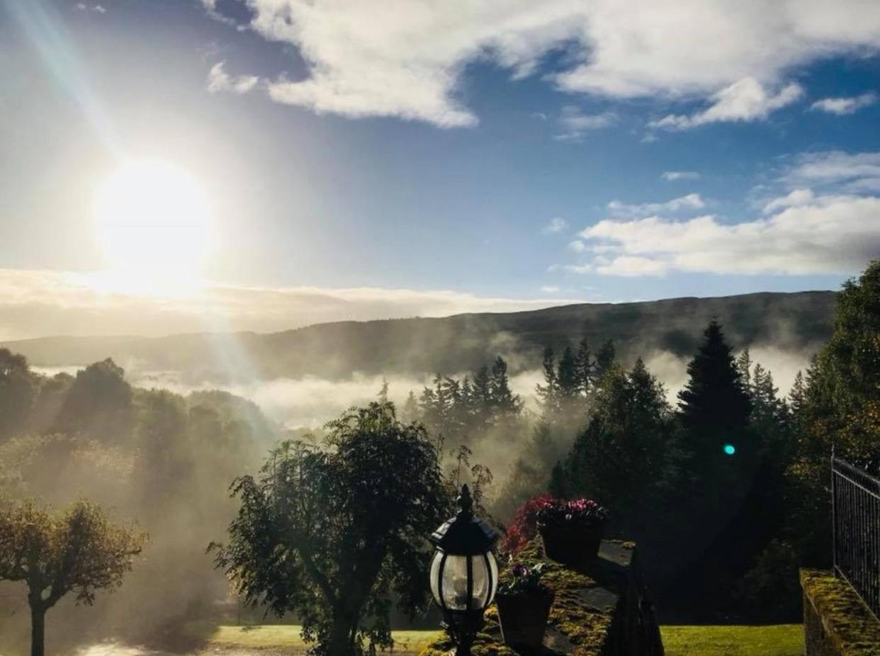 Highland Bear Lodge & Luxury Bear Huts Дръмнадрочит Екстериор снимка